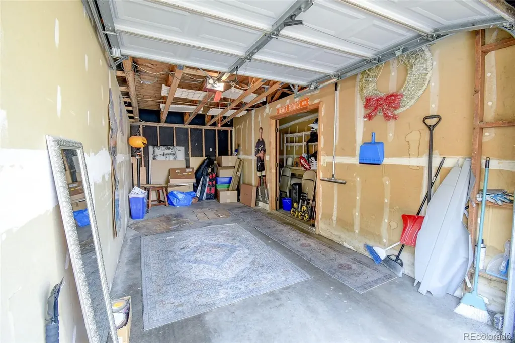 7857 S University Way Centennial CO 80122