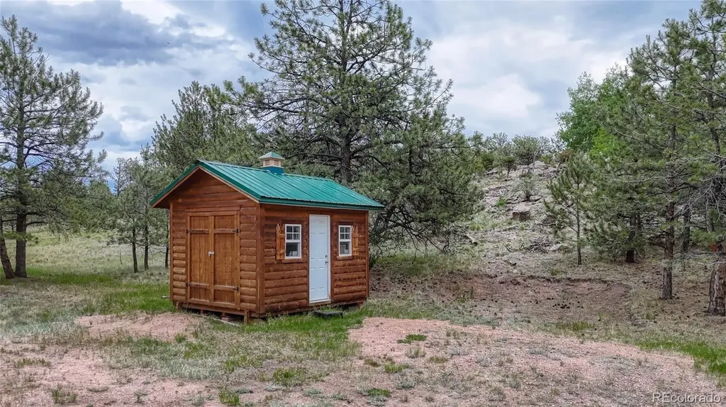 330 Arrowhead Drive Florissant CO 80816