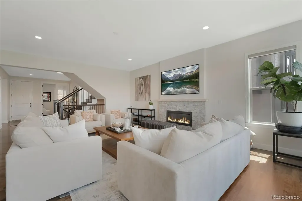 10859 Greycliffe Drive Littleton CO 80126