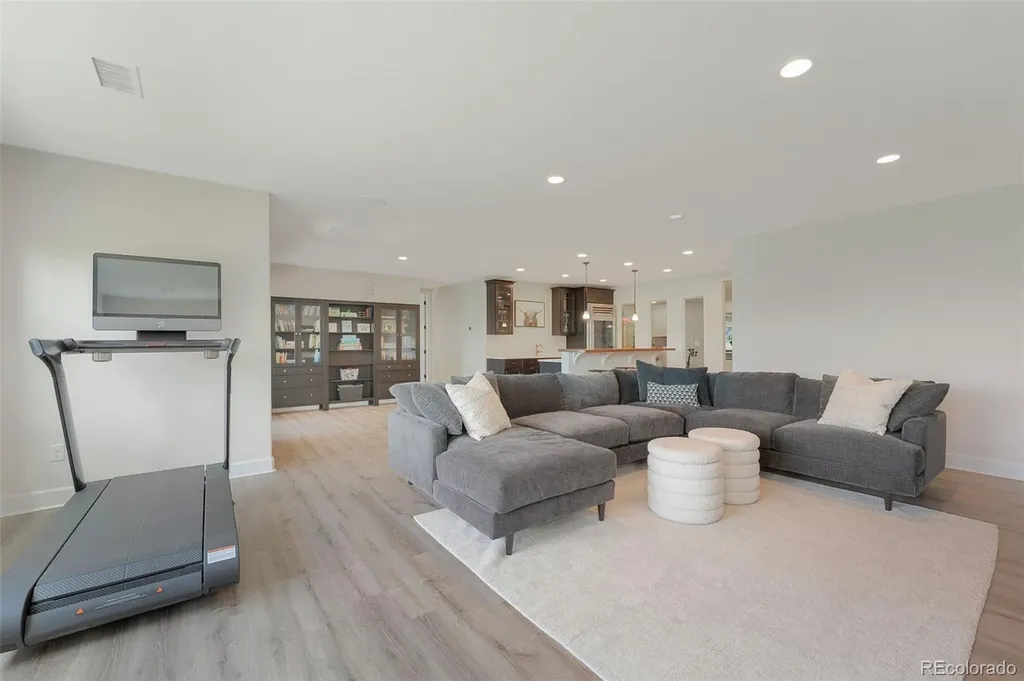 10859 Greycliffe Drive Littleton CO 80126