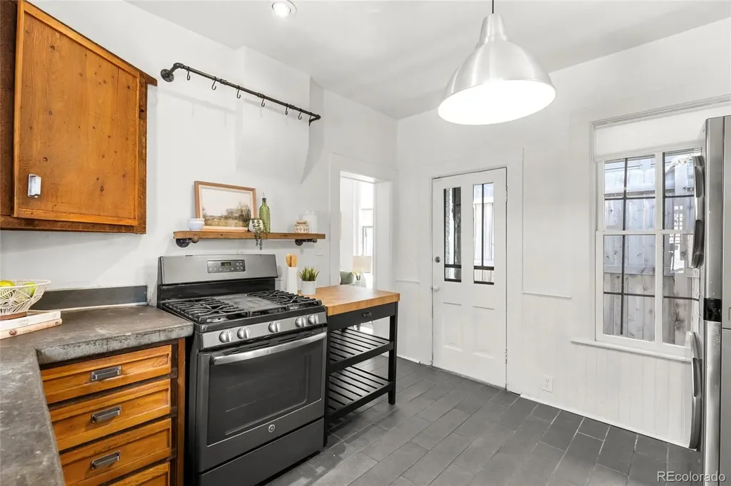 3415 Arapahoe Street Denver CO 80205