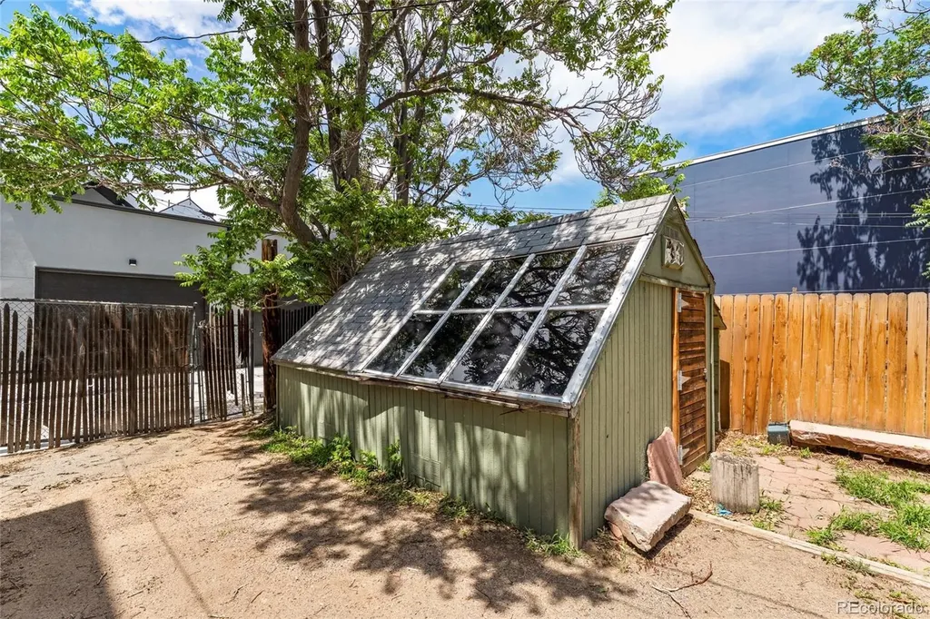 3415 Arapahoe Street Denver CO 80205