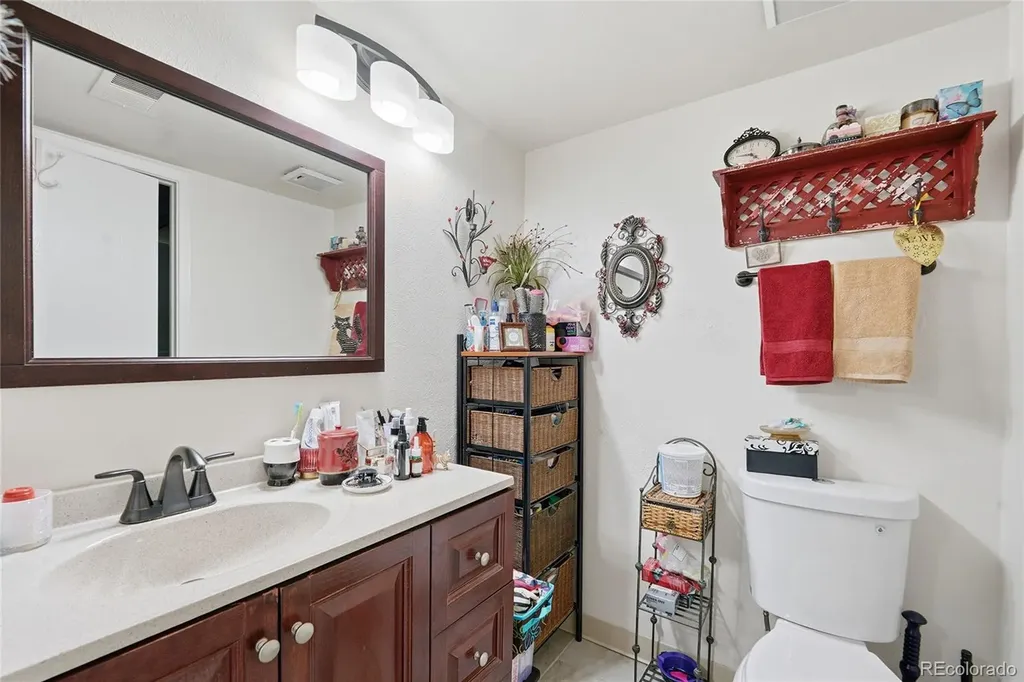 4896 S Dudley Street Littleton CO 80123