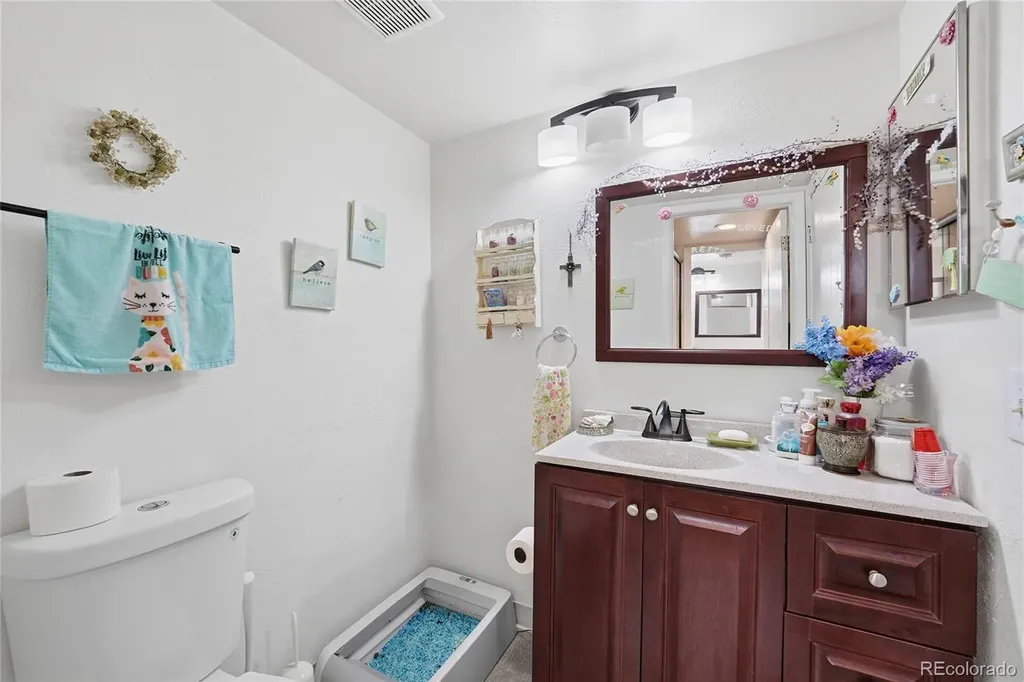4896 S Dudley Street Littleton CO 80123