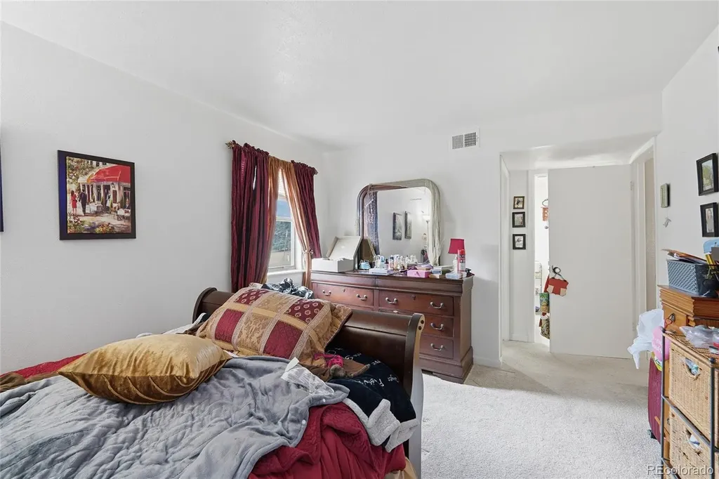 4896 S Dudley Street Littleton CO 80123