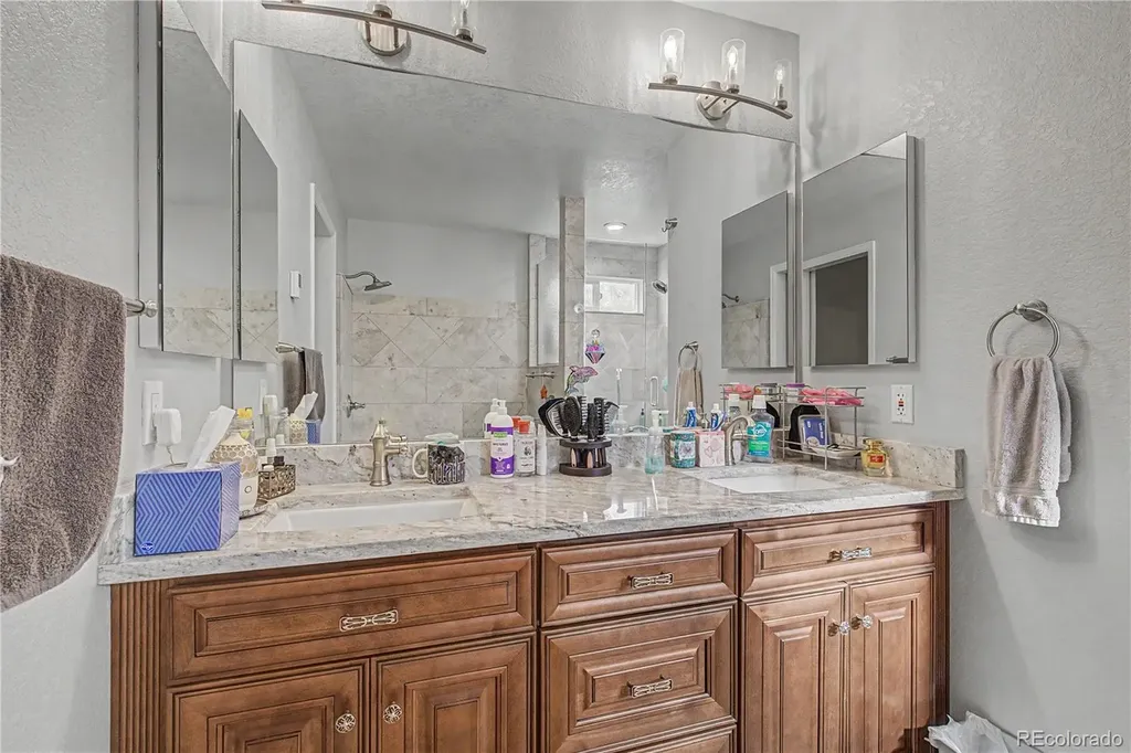 5807 W 81st Place Arvada CO 80003