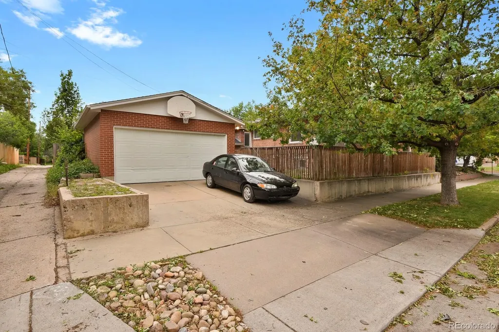 1890 Cherry Street Denver CO 80220