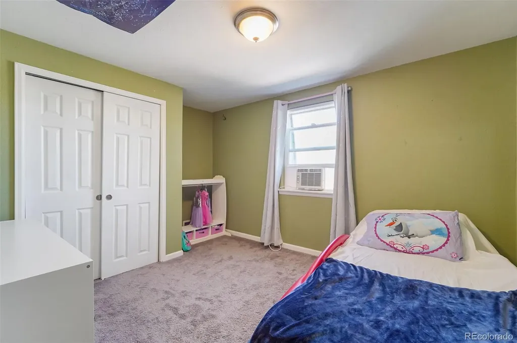 5809 S Pearl Street Centennial CO 80121