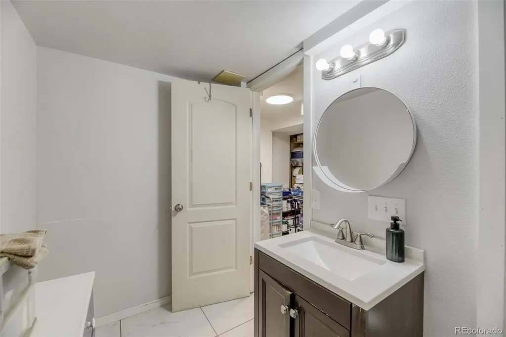 7872 W Glasgow Place Littleton CO 80128