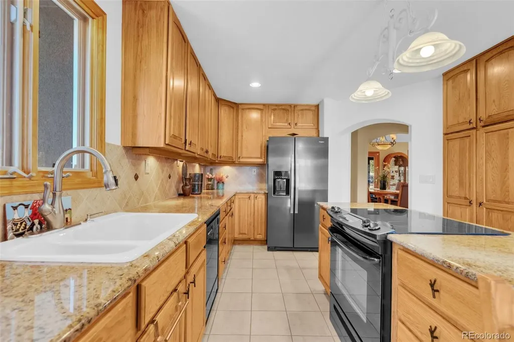 8332 Bannock Road Larkspur CO 80118
