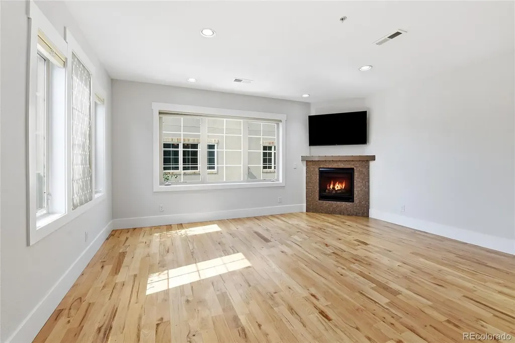936 S Pearl Street Denver CO 80209