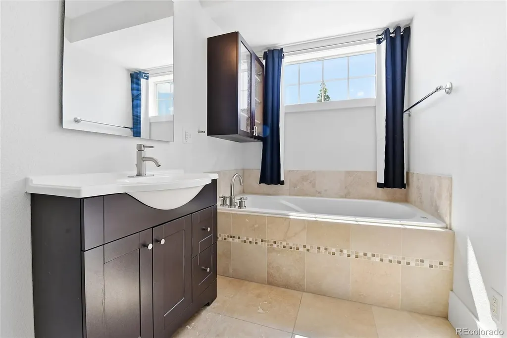 936 S Pearl Street Denver CO 80209