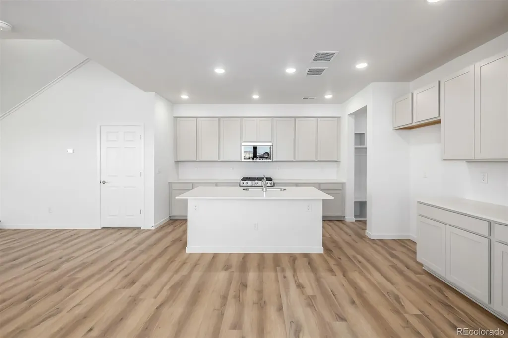 2632 E 103rd Avenue Thornton CO 80229