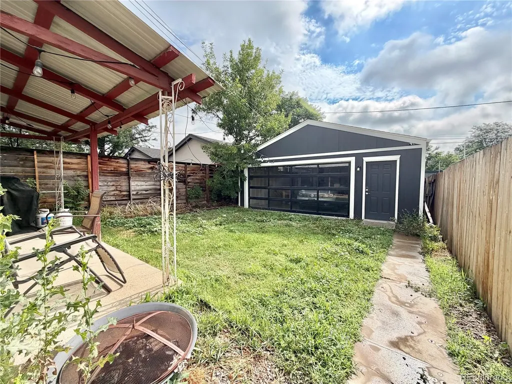 3834 Quivas Street Denver CO 80211
