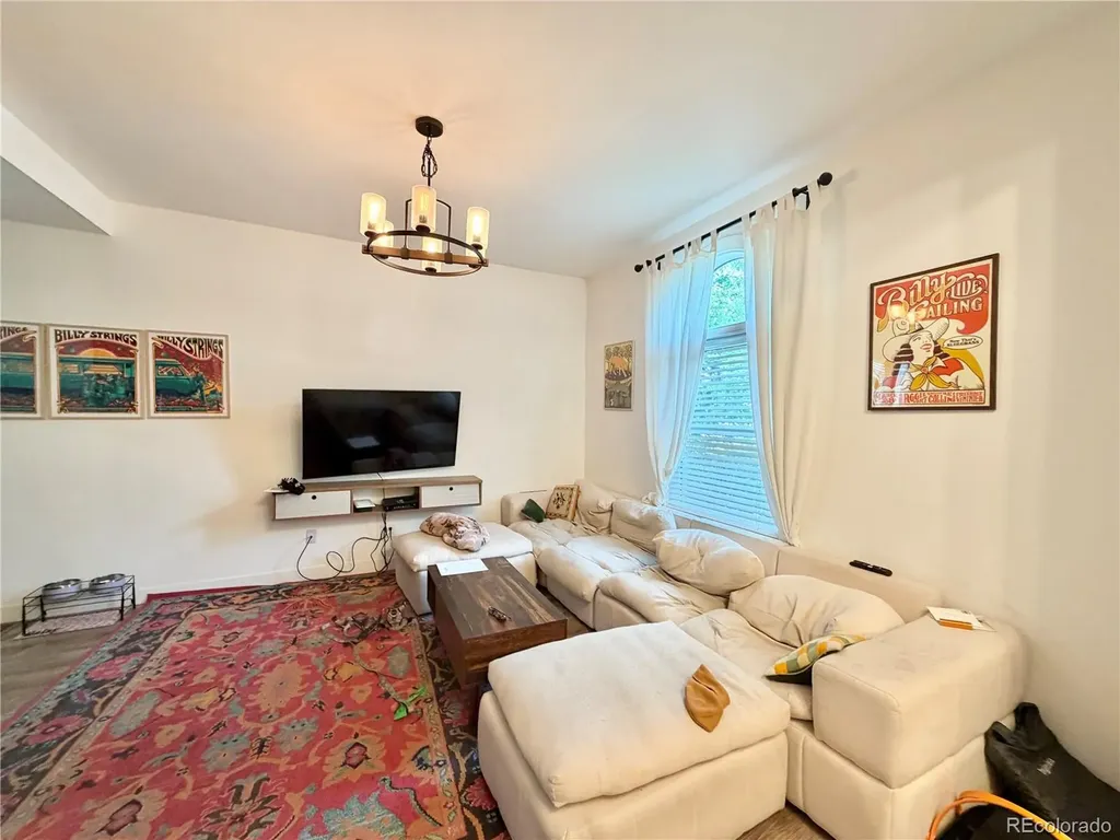 3834 Quivas Street Denver CO 80211