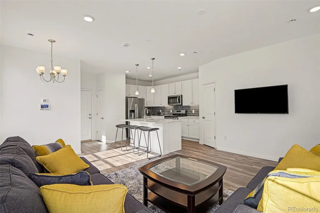 8450 Rizza Street Littleton CO 80129