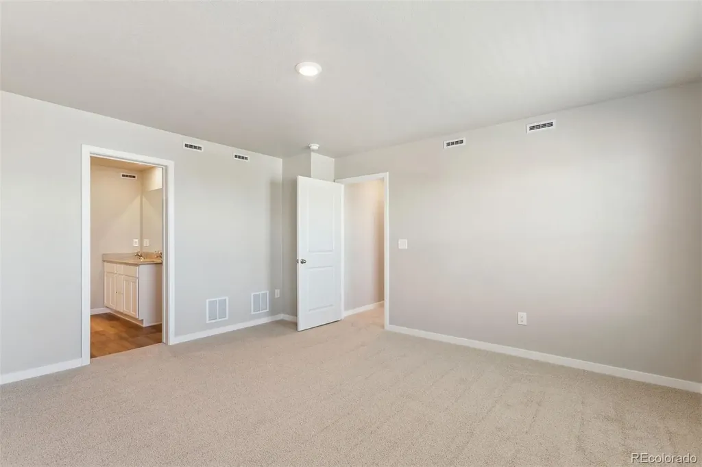 48150 Shetland Drive Bennett CO 80102