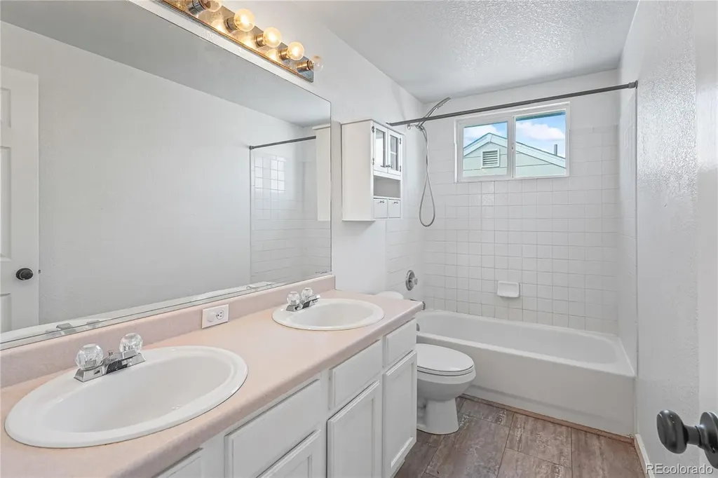 22893 E Progress Avenue Aurora CO 80015