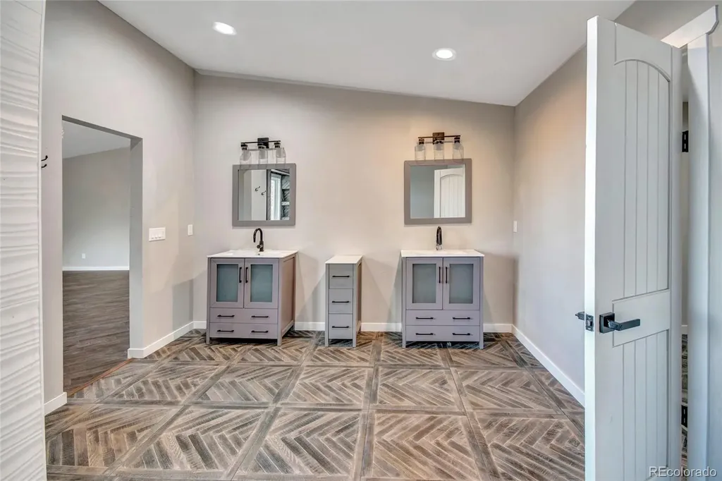 6943 Fox Circle Larkspur CO 80118