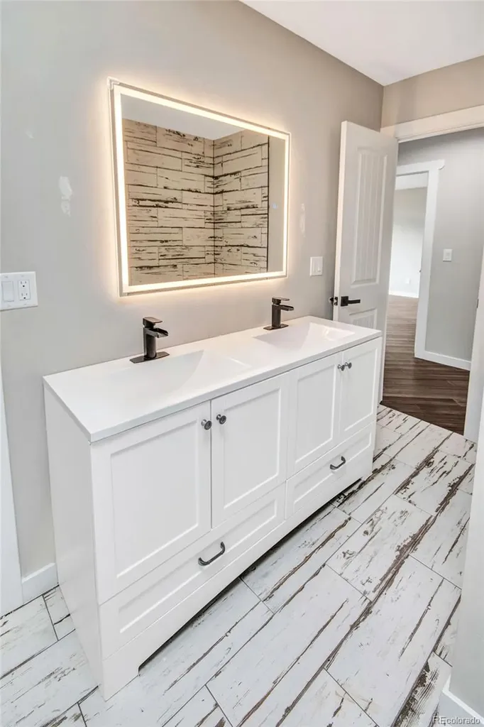 6943 Fox Circle Larkspur CO 80118