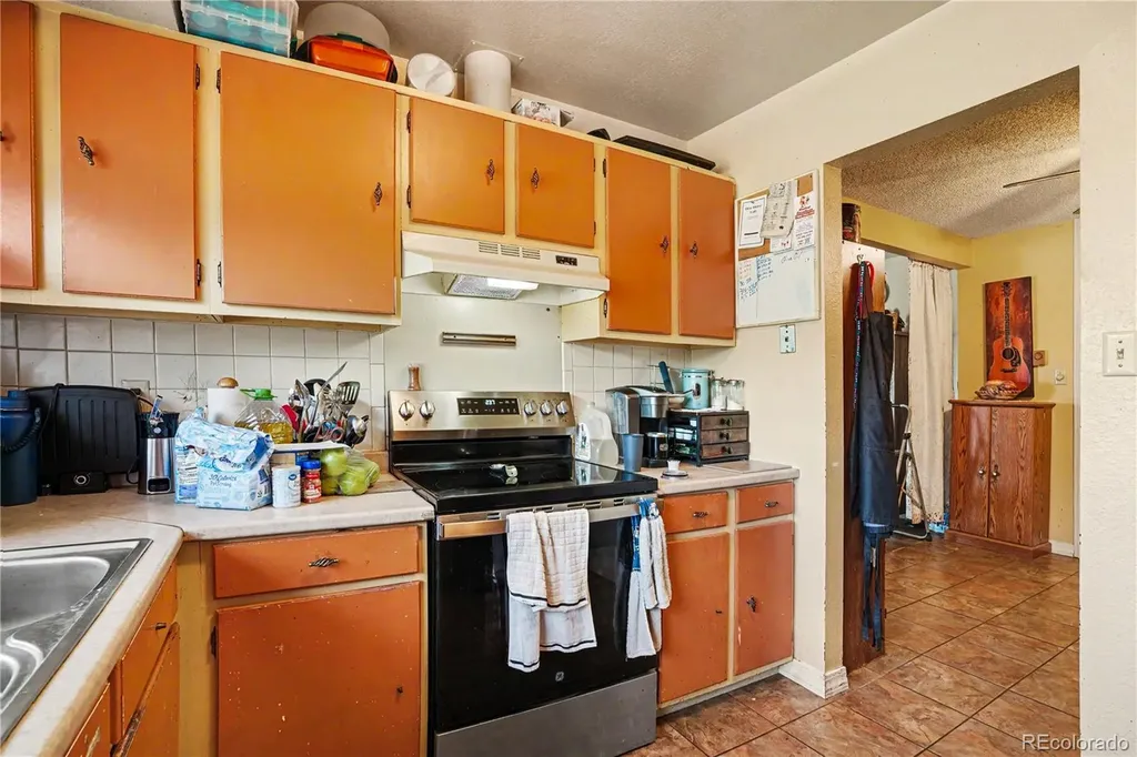 129 E Beshoar Drive Pueblo CO 81007