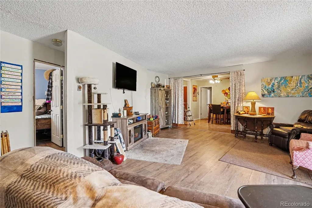129 E Beshoar Drive Pueblo CO 81007