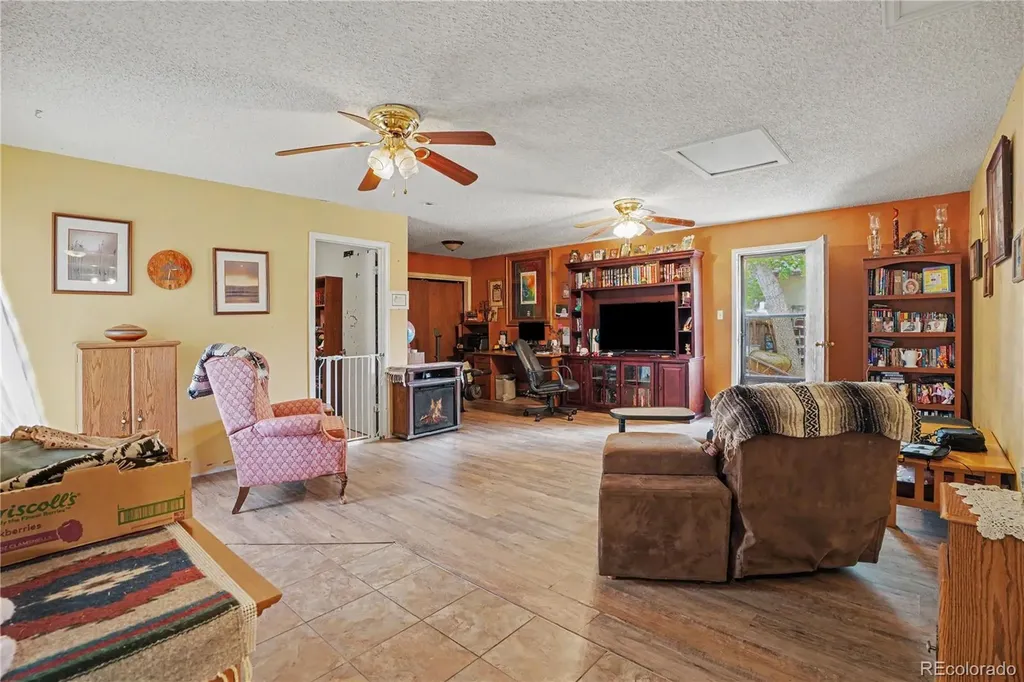 129 E Beshoar Drive Pueblo CO 81007