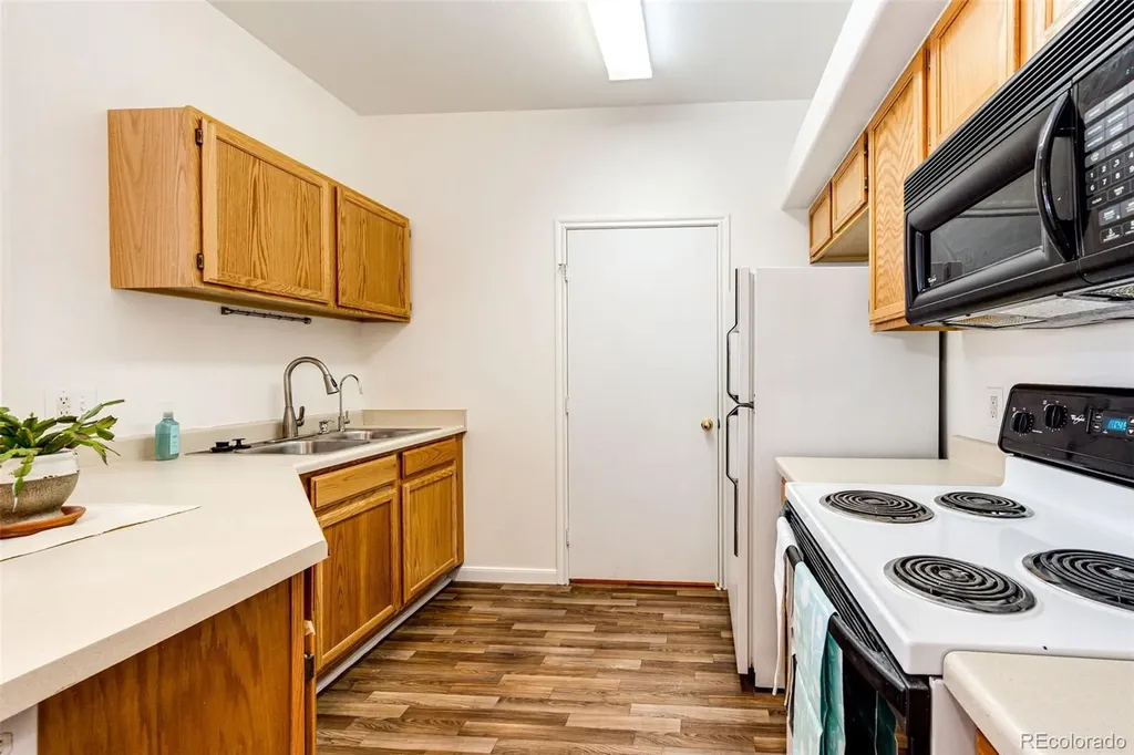 6005 W Castlegate Drive W Castle Rock CO 80108