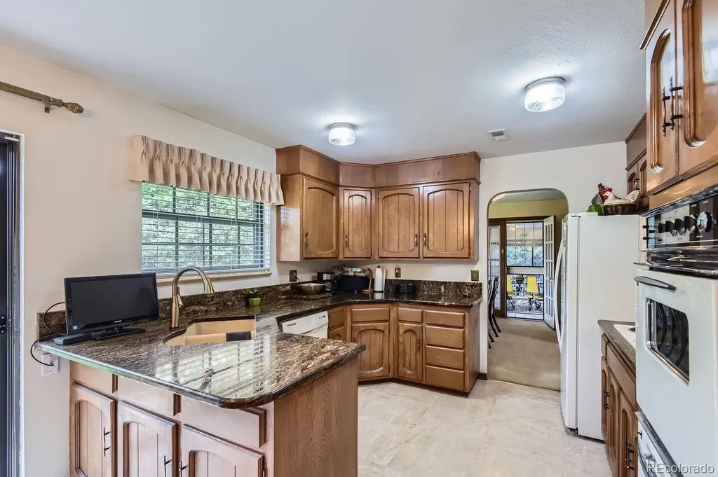 3724 S Poplar Street Denver CO 80237