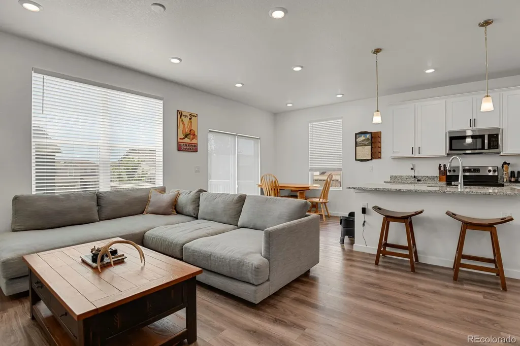 991 Horsetail Loop Elizabeth CO 80107