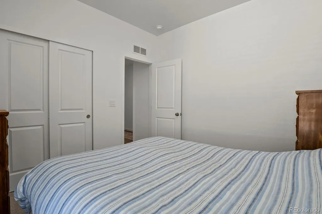 991 Horsetail Loop Elizabeth CO 80107