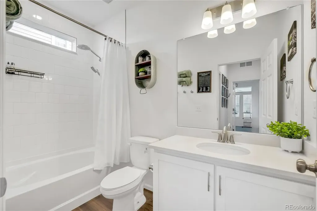 4074 N Picadilly Court Aurora CO 80019