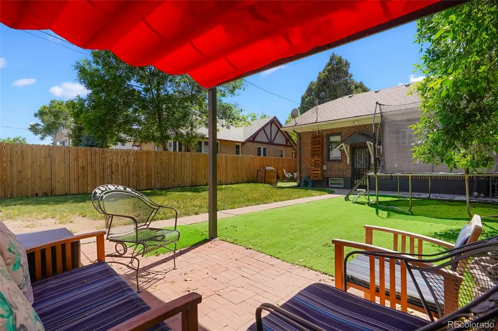 2810 Dahlia Street Denver CO 80207