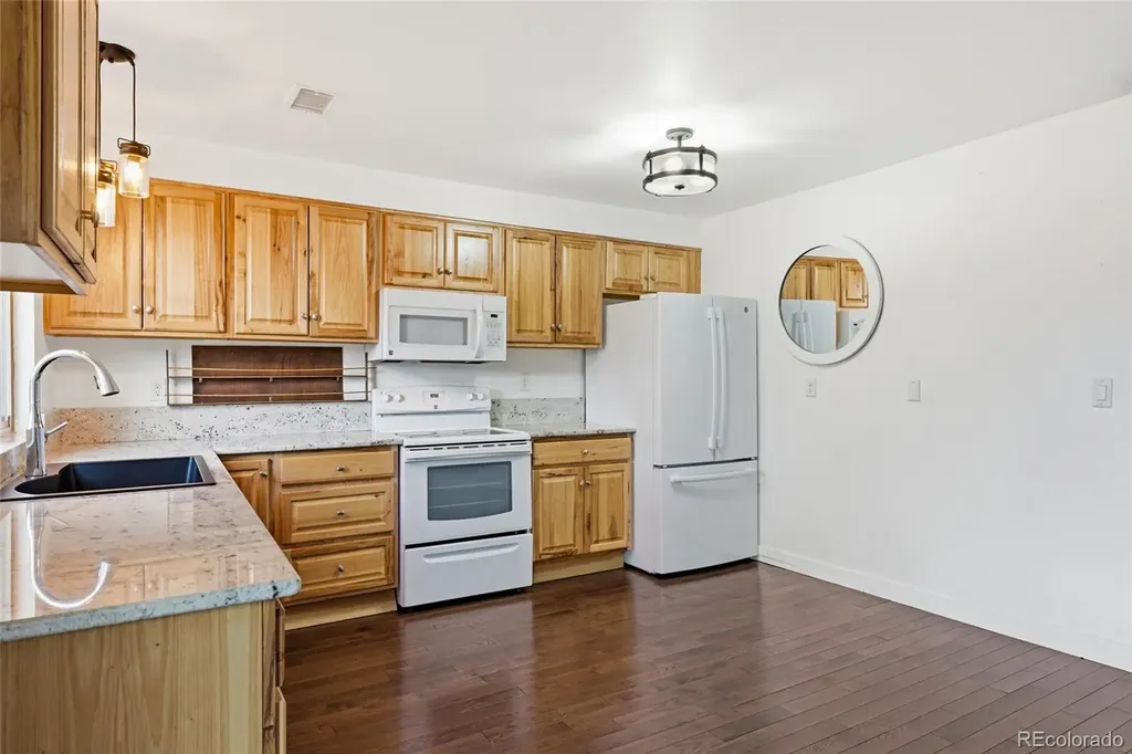 3850 Paseo Del Prado Boulder CO 80301