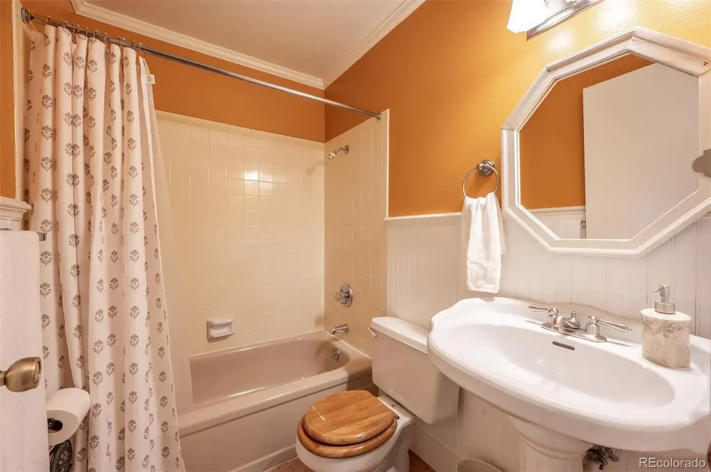 1518 Peterson Place Longmont CO 80501