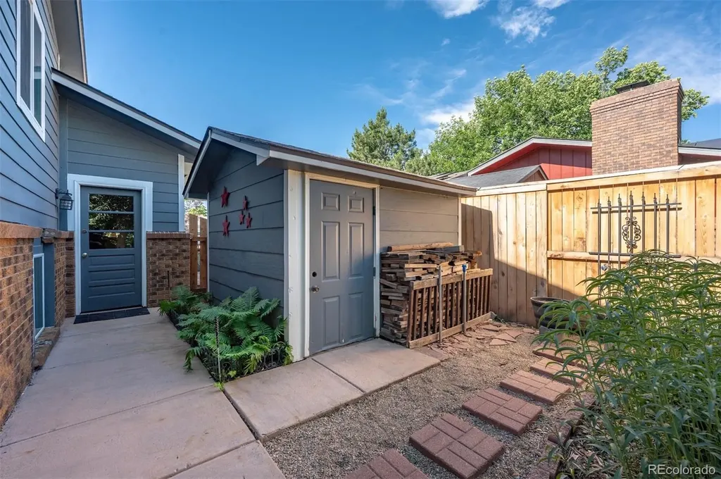 1518 Peterson Place Longmont CO 80501