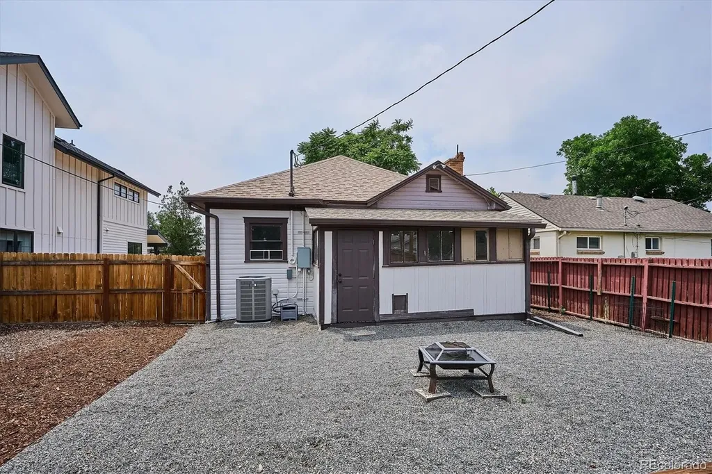 2984 S Delaware Street Englewood CO 80110