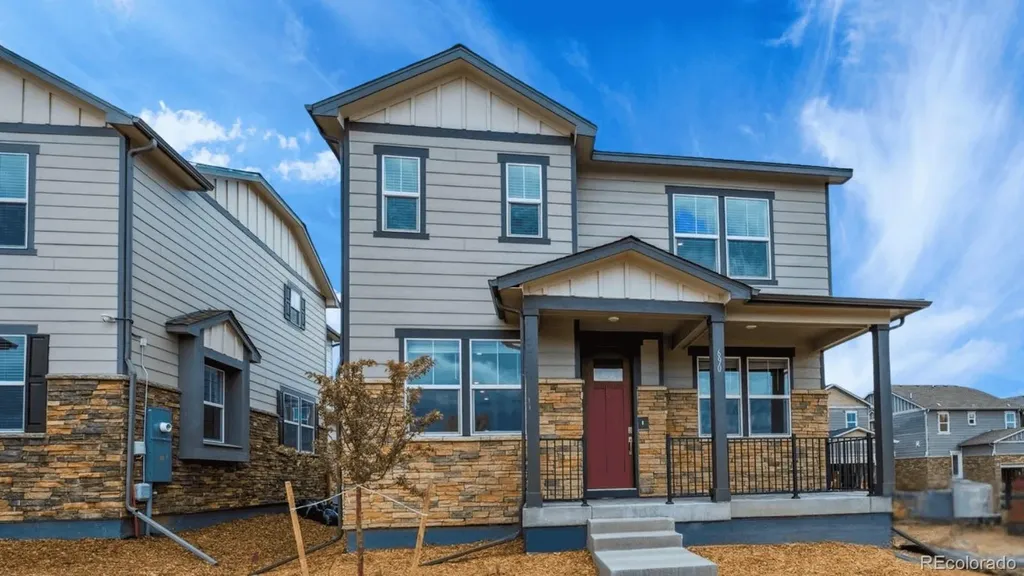 688 N Ukraine Street Aurora CO 80018