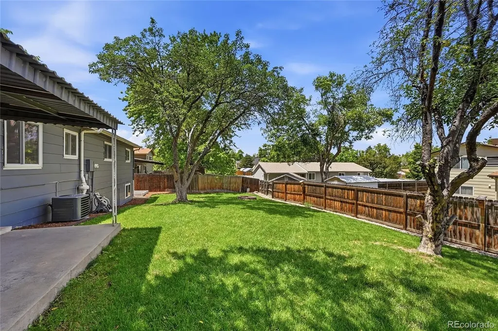 6243 W 75th Avenue Arvada CO 80003