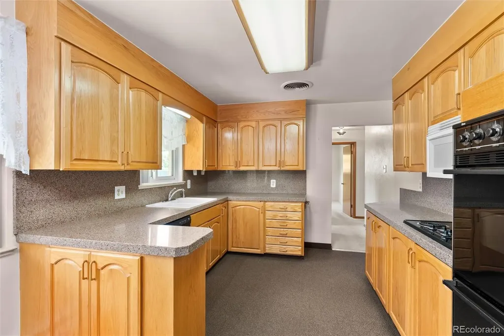 7080 W 43rd Place Wheat Ridge CO 80033