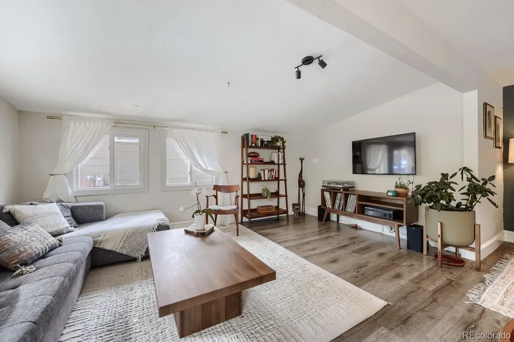 1265 S Grape Street Denver CO 80246