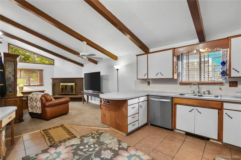 1337 Sharpe Place Longmont CO 80501