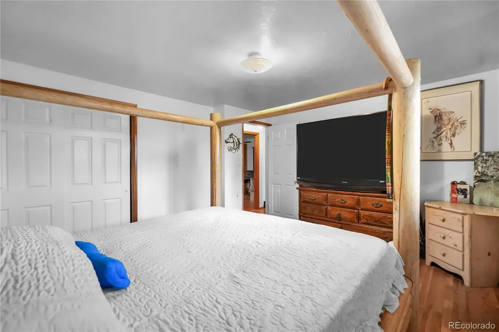 1337 Sharpe Place Longmont CO 80501