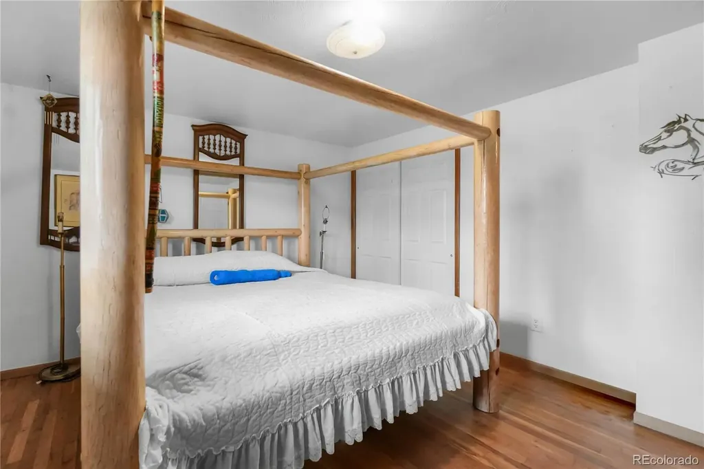 1337 Sharpe Place Longmont CO 80501