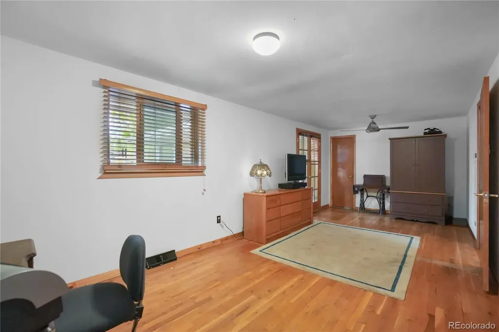 1337 Sharpe Place Longmont CO 80501