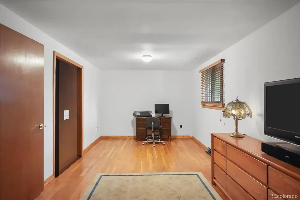 1337 Sharpe Place Longmont CO 80501