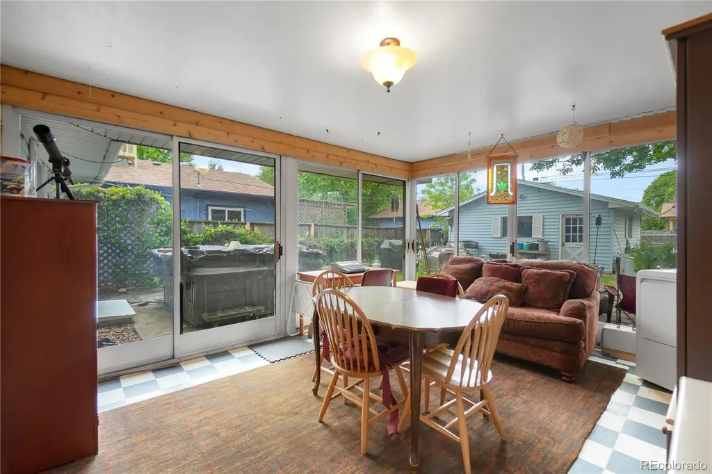 1337 Sharpe Place Longmont CO 80501