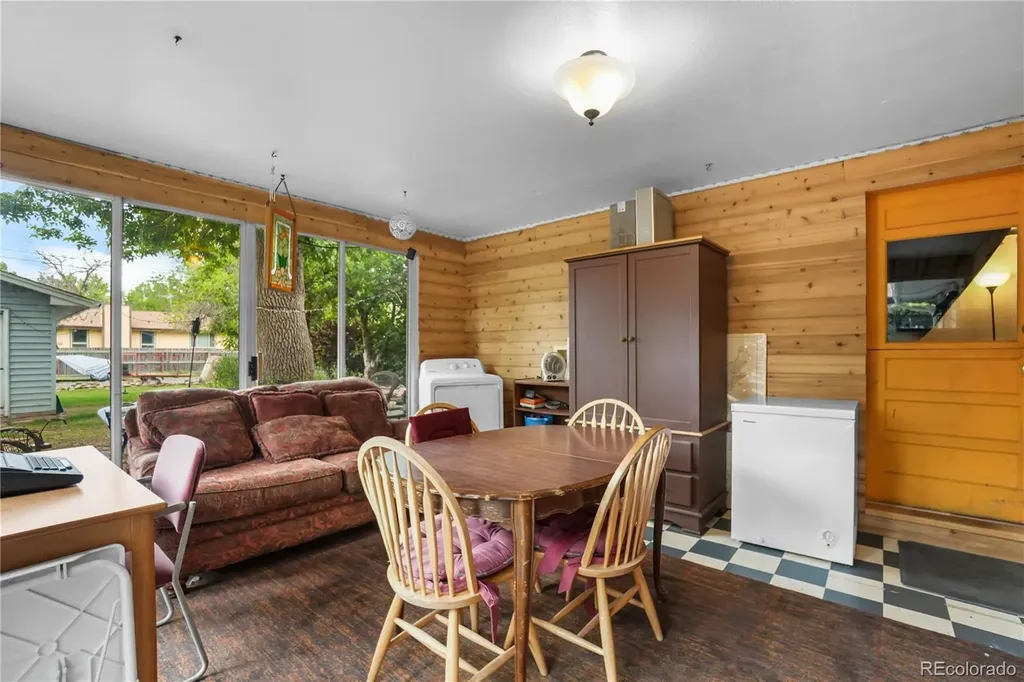 1337 Sharpe Place Longmont CO 80501