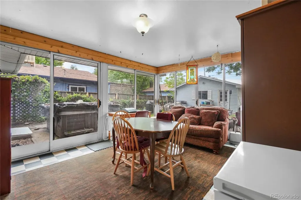 1337 Sharpe Place Longmont CO 80501