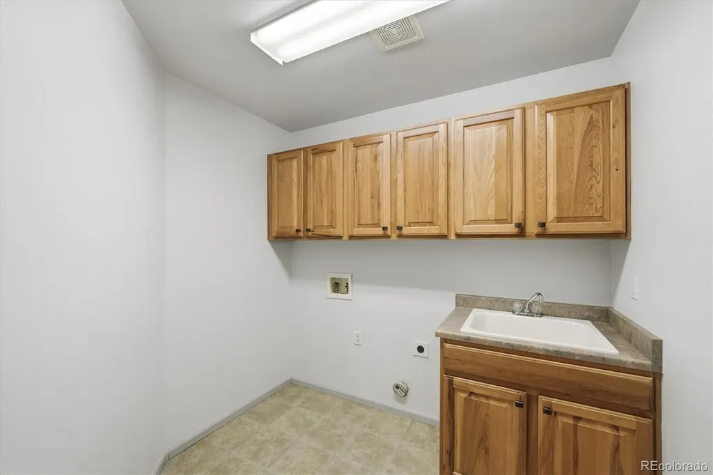 10580 Kicking Horse Drive Littleton CO 80125